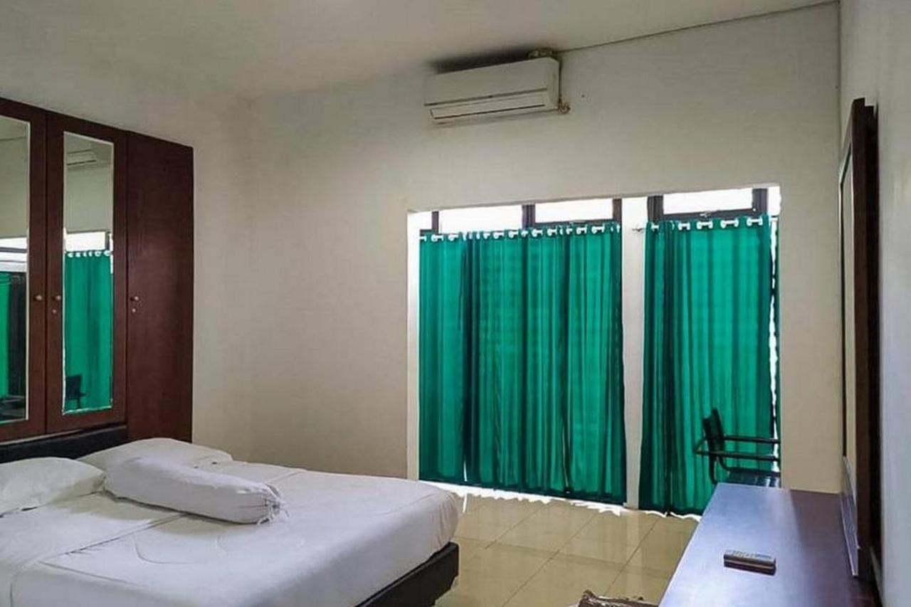 فندق Graha Ht Sumantri Mitra Reddoorz تاسيكمالايا المظهر الخارجي الصورة